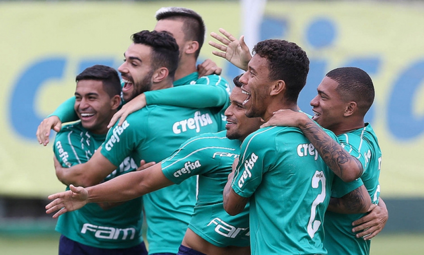 Dudu destaca o carinho que recebe de todos no Palmeiras e crê que não vale a pena sair