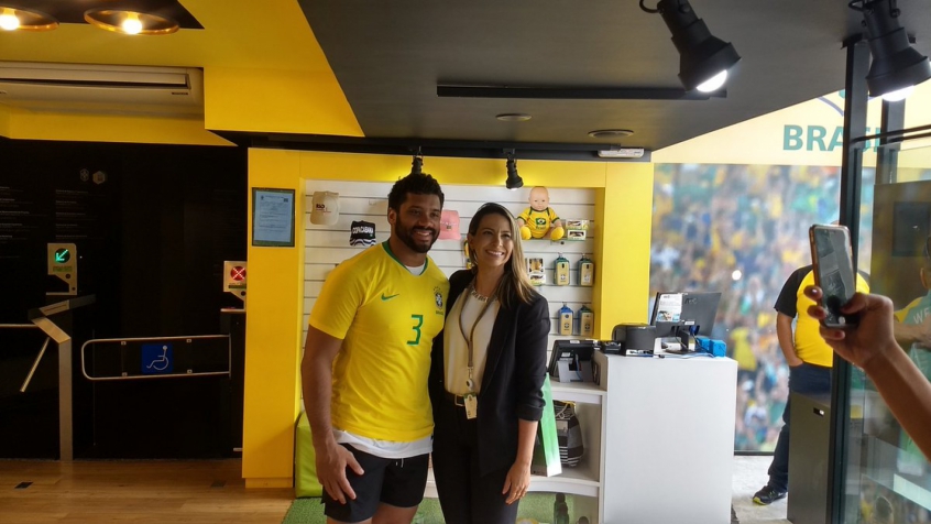 hilo promoción conversacion Astro da NFL, Russell Wilson visita CBF e veste camisa da Seleção | LANCE! hilo promoción conversacion Astro da NFL, Russell Wilson visita CBF e veste camisa da Seleção | LANCE!