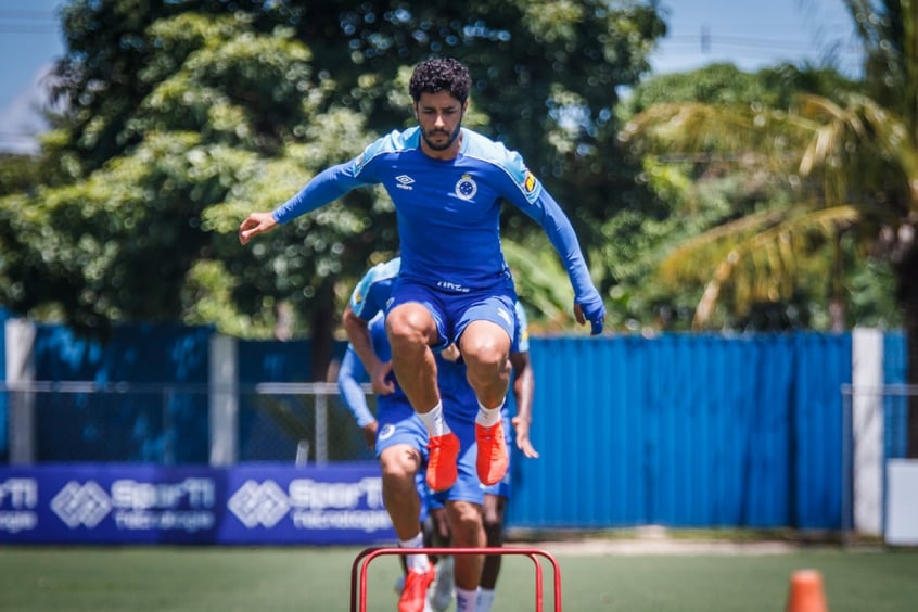 Léo está confiante numa boa estreia do Cruzeiro diante do Huracán-ARG, pela Libertadores