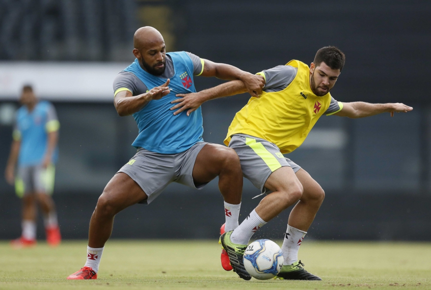 Treino Vasco - Felipe Bastos e Dudu