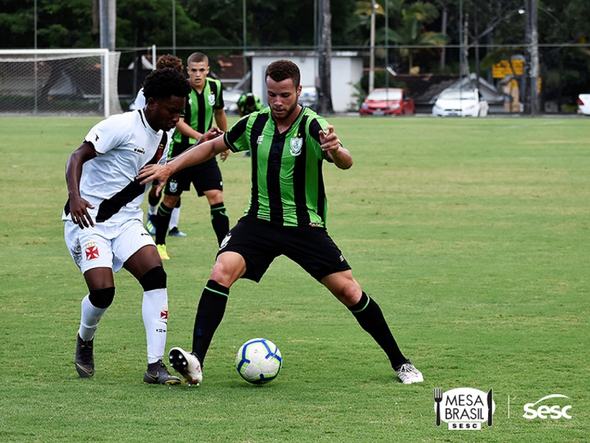 O time sub-20 do Coelho terá de vencer o jogo de volta por quatro gols de diferença para se classificar