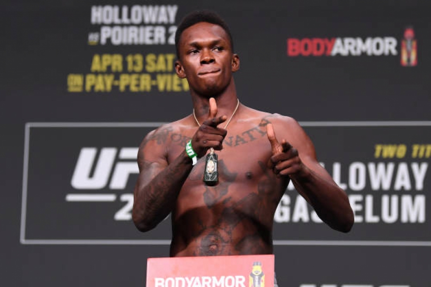 Israel Adesanya (Foto: Getty Images)