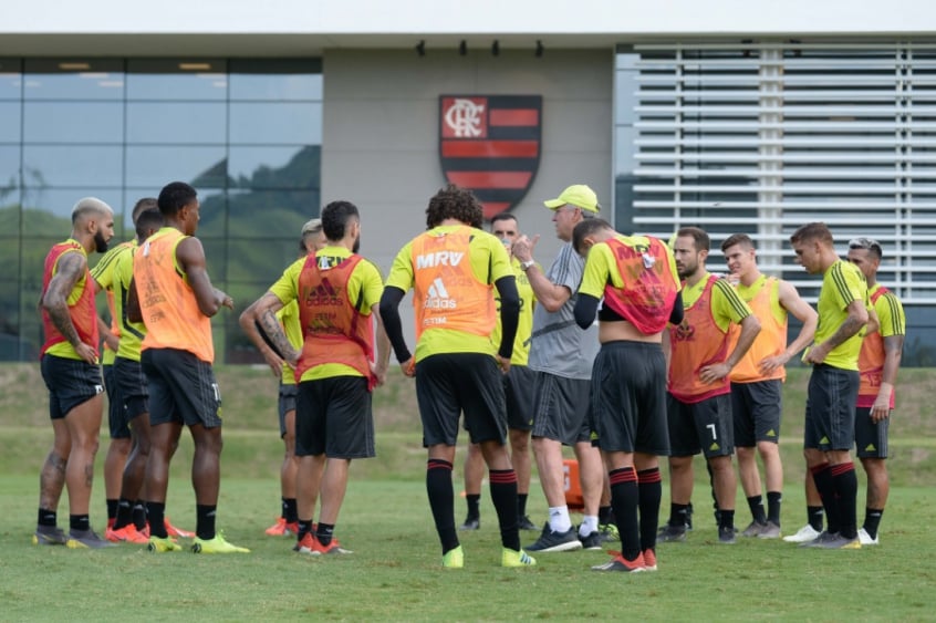 Abel Braga e elenco - Ninho do Urubu