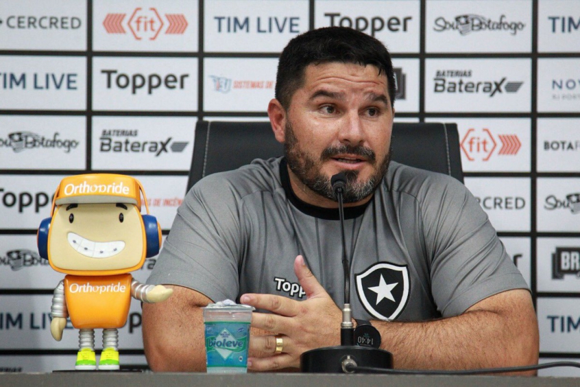 Resultado de imagem para eduardo barroca botafogo