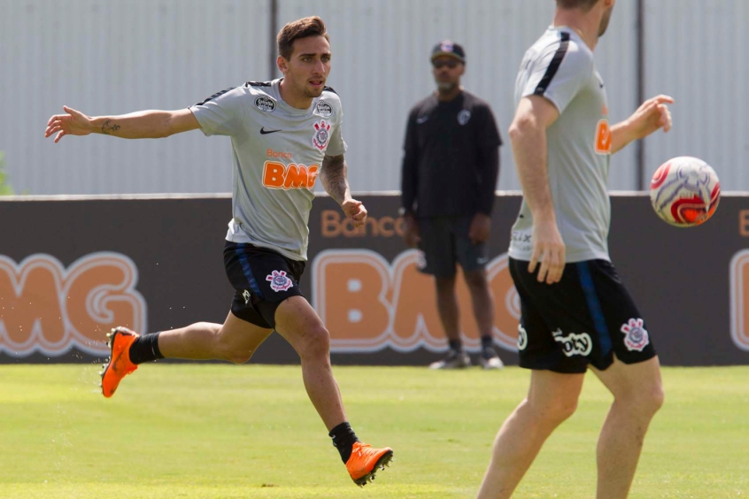 Gustavo Silva, do Corinthians, deve chegar ao Vila Nova nesta semana