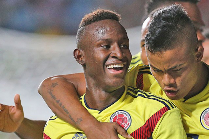 Felipão conta que Palmeiras deve comprar Angulo e diz se irá usá-lo