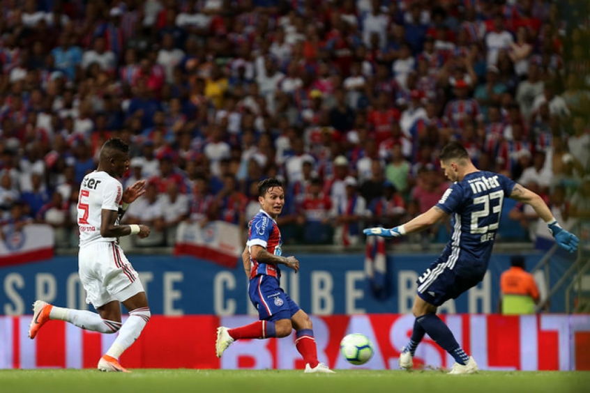 Em alta no Bahia, Artur vira líder de assistências na Copa do Brasil