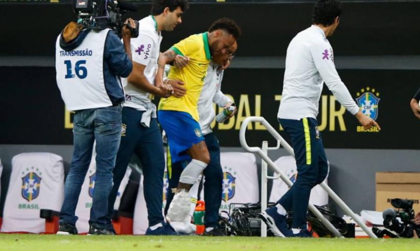 
                        
                        
                    Neymar se contundiu em amistoso e foi cortado da Copa América (Foto:Reprodução)