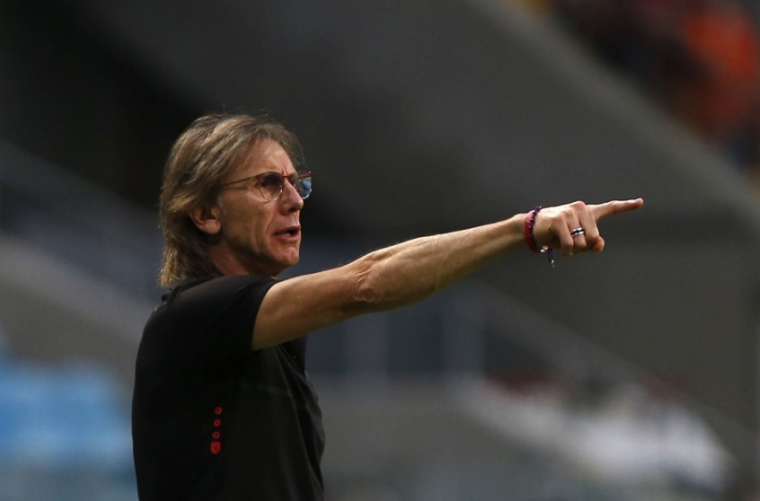 Mesmo com gols anulados, técnico do Peru elogia utilização ...
