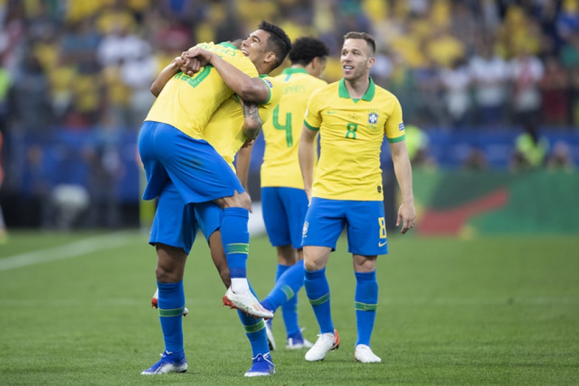 Brasil x Peru - Gol Casemiro