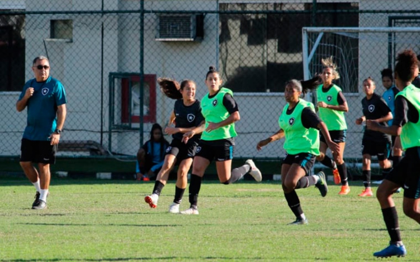Treino Botafogo - Time Feminino