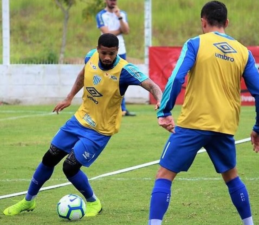 Léo