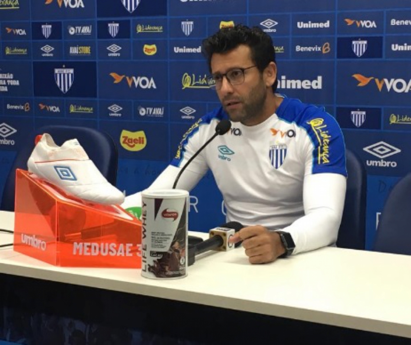 Coletiva Alberto Valentim