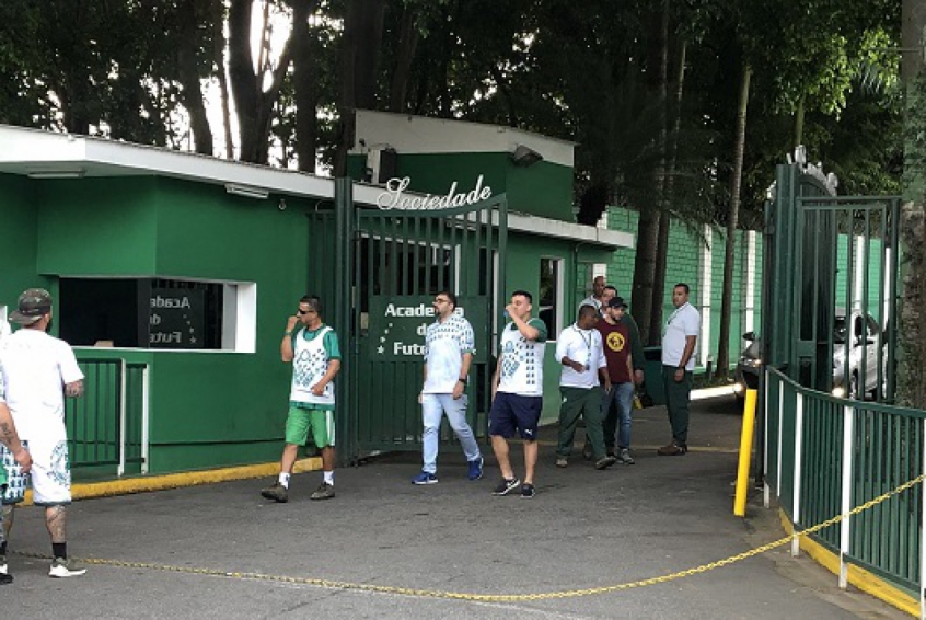 Cúpula da Mancha faz reunião com Mattos e pede sua saída do Verdão