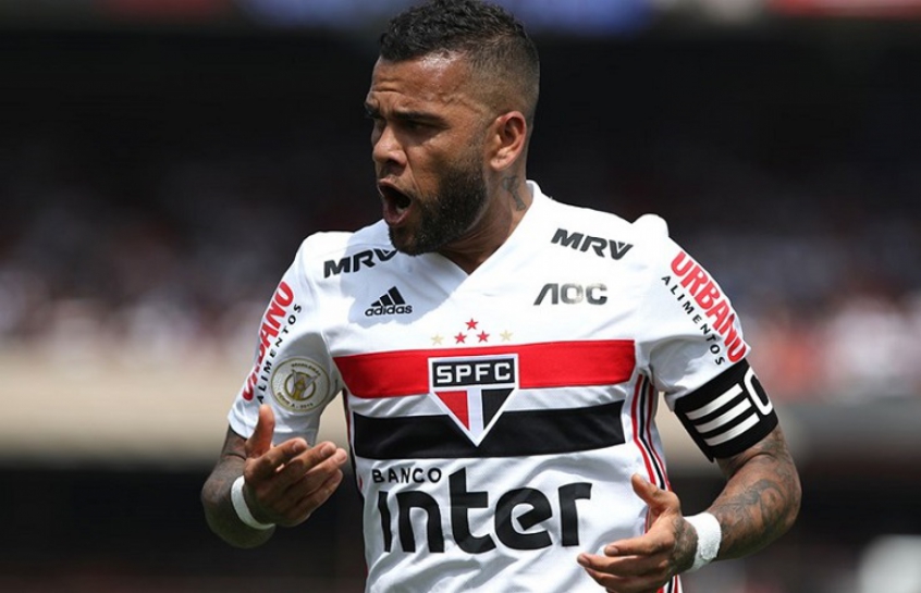 Daniel Alves - São Paulo x Grêmio