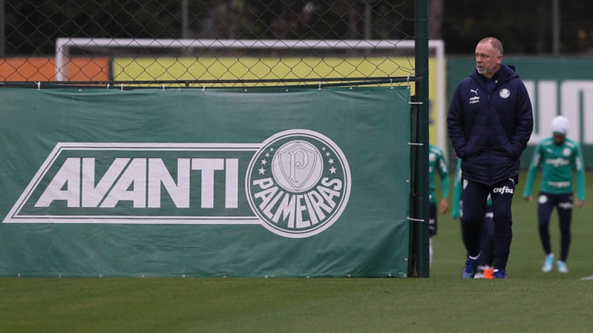Mano quer Palmeiras organizado e atacando com bola no chão em Goiás