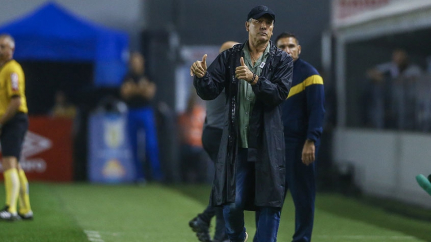 Renato afirma que placar poderia ser ainda maior na Vila Belmiro