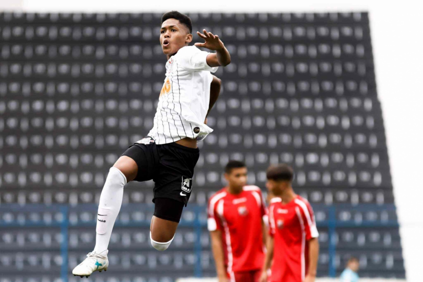 Corinthians vence o Ituano pelo Paulistão sub-17 e se isola na liderança