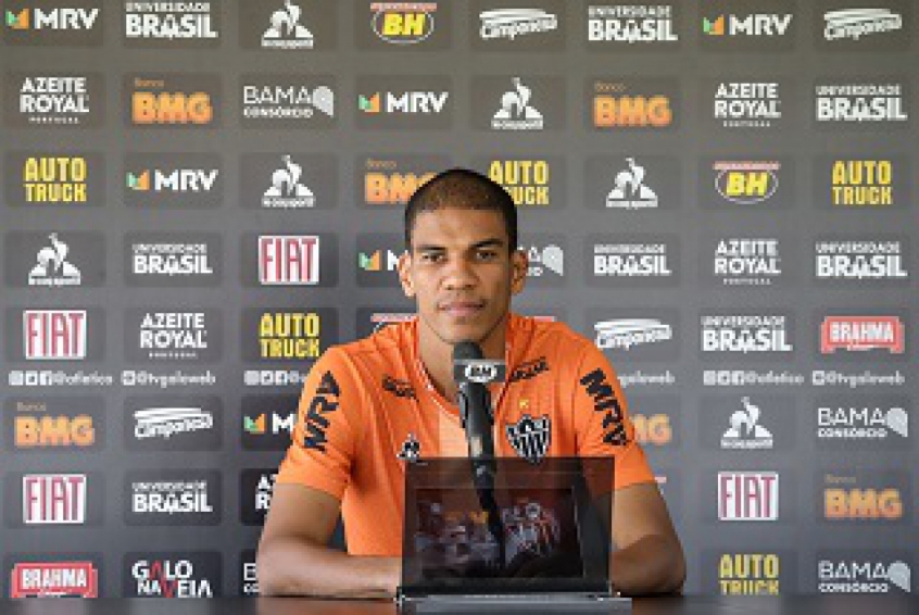 O veterano Léo Silva indica que para segurar o Fla é preciso ter muita força na marcação