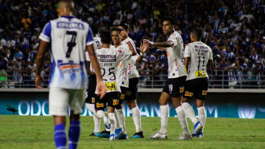 Em noite especial, Pedrinho lamenta derrota corinthiana: 