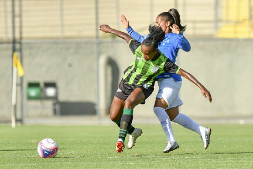 As moças do Cruzeiro venceram mais um clássico no Mineiro Feminino