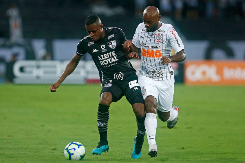 Pontaria ruim faz o Corinthians ser o quinto time que mais erra finalizações no Campeonato Brasileiro