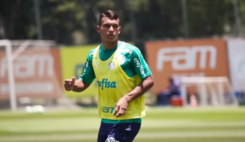 [ENQUETE] Restando 4 partidas para o fim da temporada, você escalaria Veron como titular em todos os jogos?