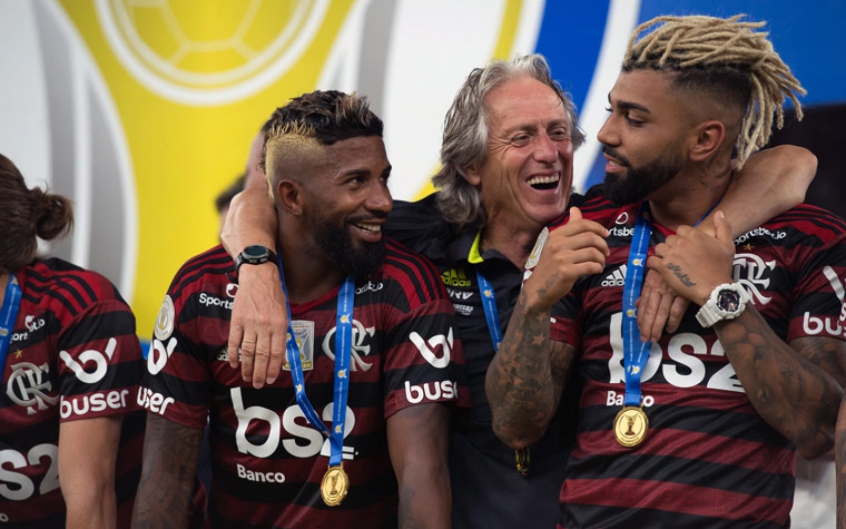 Flamengo divulga os relacionados sem Rafinha; veja os nomes | LANCE!