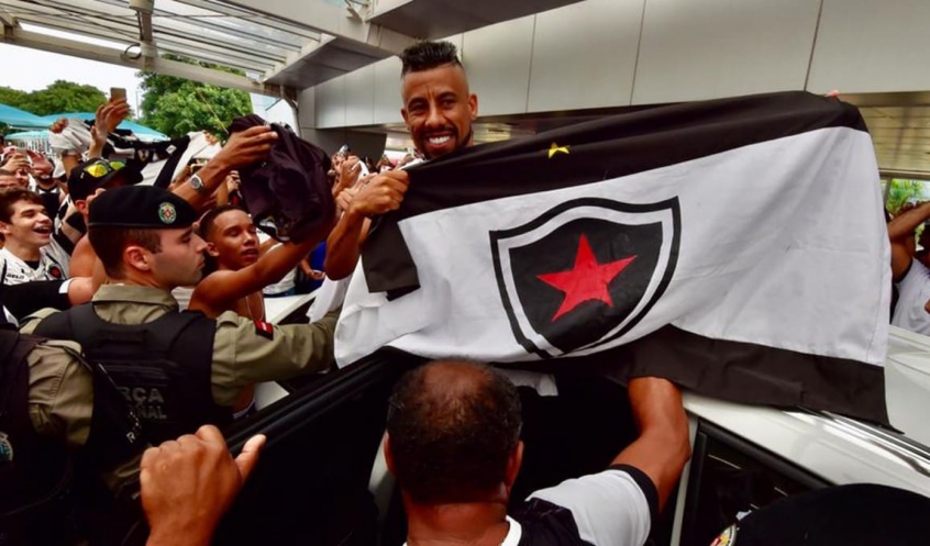 Chegada de Léo Moura ao Botafogo-PB