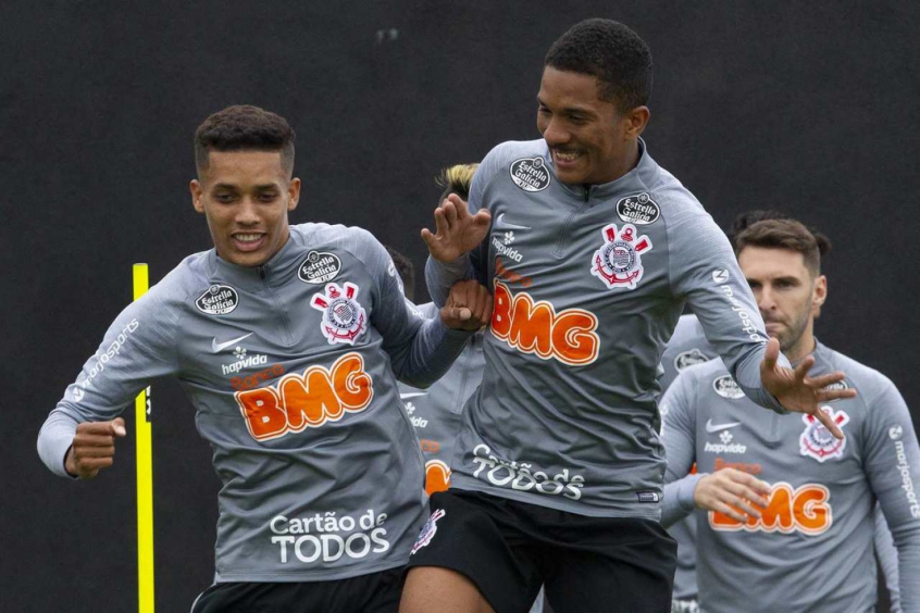 Com Pedrinho, Corinthians relaciona 23 jogadores para decisão com ...