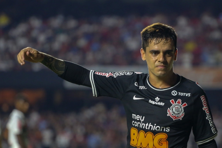 Quem se salva no Corinthians: Fagner lidera duas estatísticas do Paulista