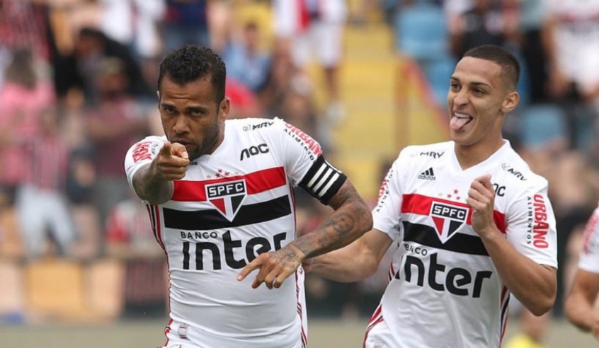 Artilharia E Posicao Definida Daniel Alves E O Cara Do Sao Paulo Em 2020 Lance