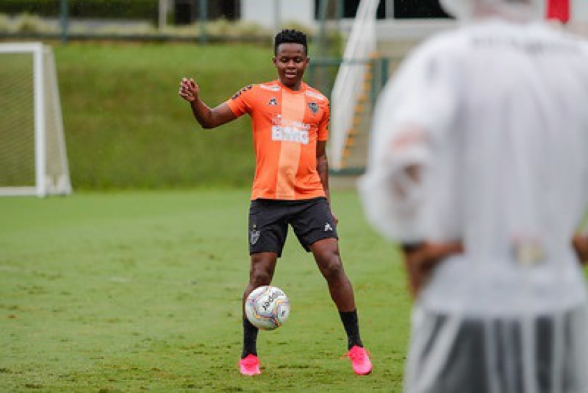 Cazares está liberado pelo DM do Galo, porém não deve estar em campo diante do Cruzeiro
