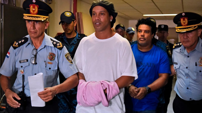Ronaldinho preso no Paraguay