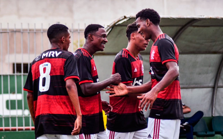 Atual campeão, Flamengo bate o Cruzeiro na estreia do Brasileiro Sub-17