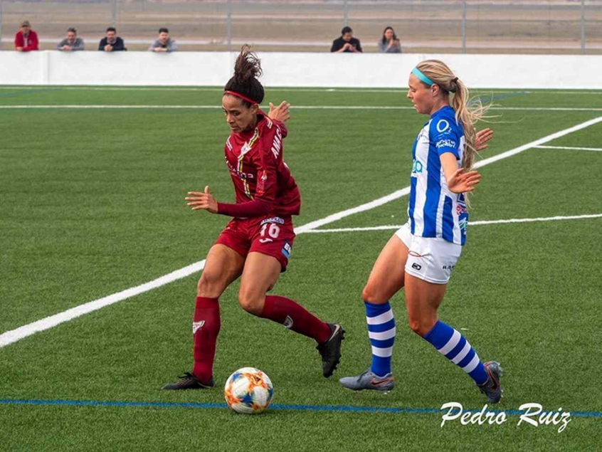 Ex-Flamengo, zagueira relata tensão em quarentena na Espanha