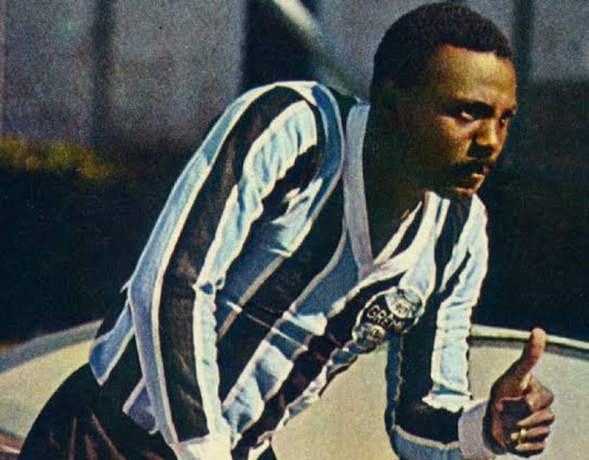 Filha de Everaldo, ex-Grêmio, diz acompanhar o pai na Copa de 70 e se emociona: Lembranças boas