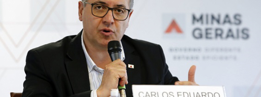 O secretário de saúde de Minas Gerais, Carlos Eduardo Amaral,deu parecer favorável aos clubes decidirem se voltam ou não aos trabalhos