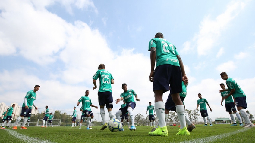 Gerente do Palmeiras prevê maratona e uso de jovens do sub-20 por Luxa