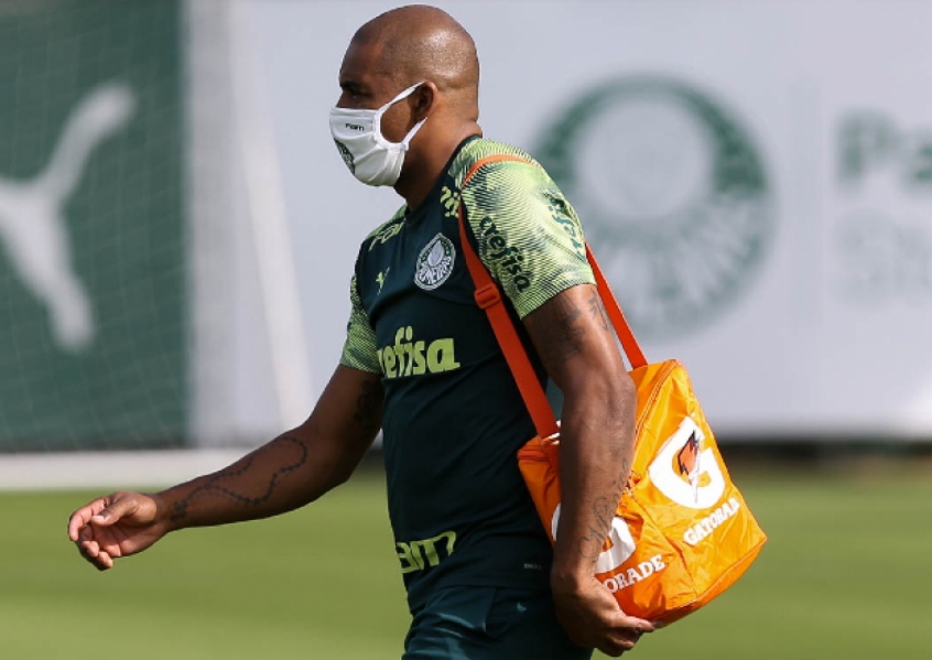 Cenário caótico: Palmeiras supera Flamengo e Goiás e tem o maior surto de Covid-19 no Brasileirão