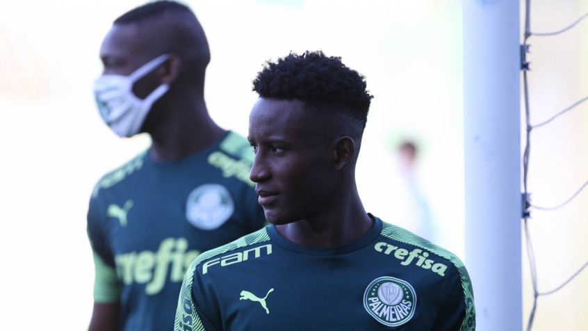 Adeus! Botafogo encaminha contratação do atacante Iván Angulo