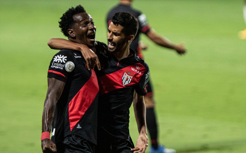Atletico Go Passa Facil Pelo Flamengo Em Noite Tenebrosa Do Time De Dome Lance