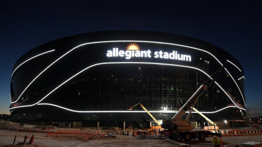 Allegiant Stadium custou quase US$ 2 bilhões e é o mais novo palco de eventos na movimentada cidade de Las Vegas