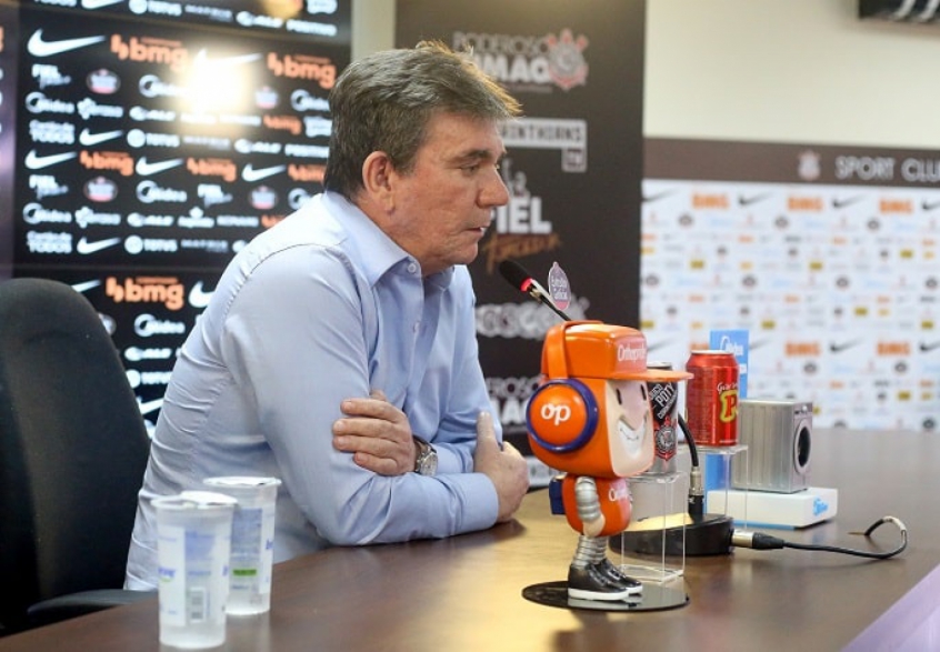 Andrés Sanchez confirma proposta por Vagner Mancini e espera fechar com o treinador nesta segunda | LANCE!