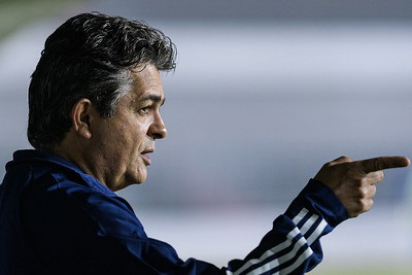 Ney Franco lamentou as falhas e pediu que time jogasse mais