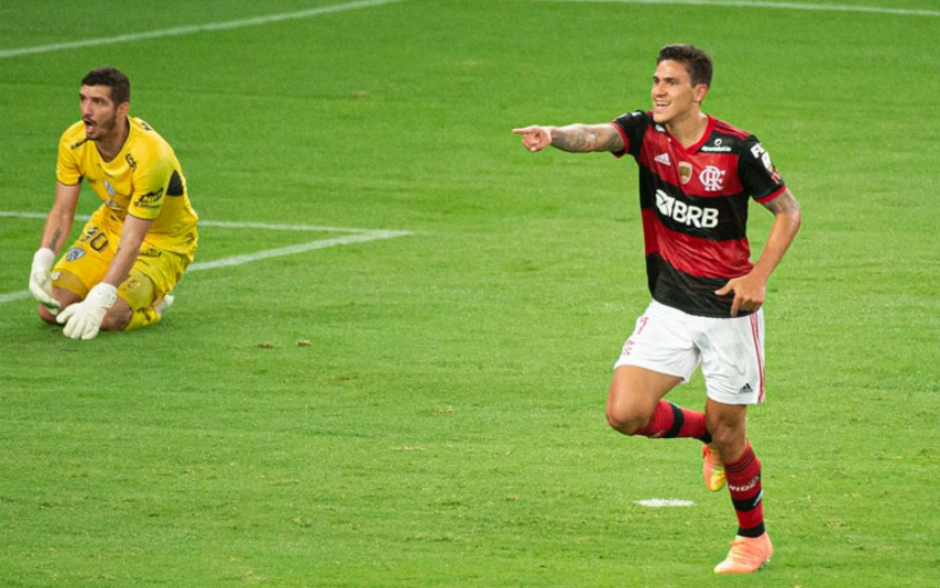 Pedro pode ampliar maior sequência como titular no Flamengo