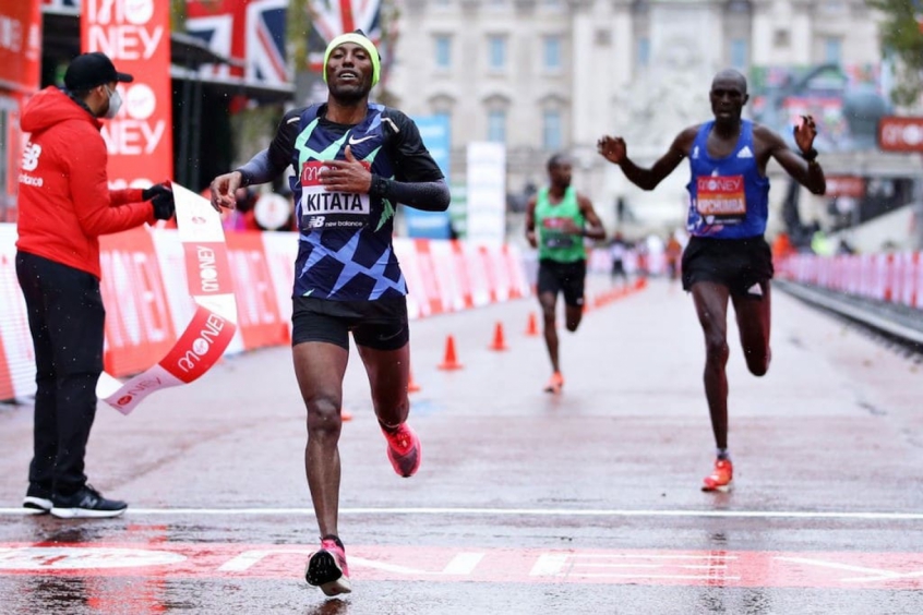 O etíope Shura Kitata vence a Maratona de Londres. (Divulgação)