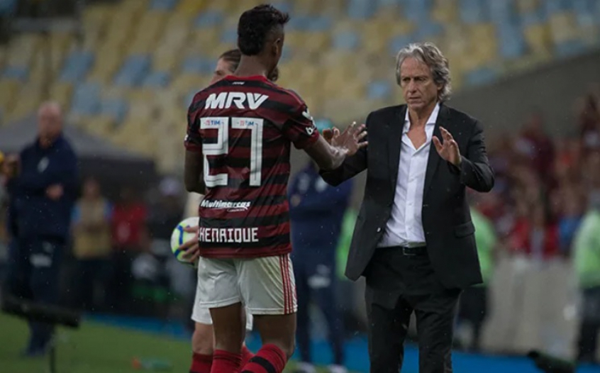Jorge Jesus Jesus admite interesse em contratar Bruno Henrique: Gostaria de ter