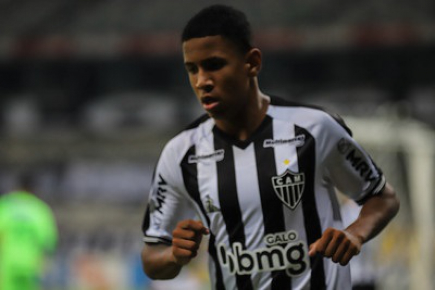 Savinho fez sua estreia como titular do Galo aos 16 anos e fez bom jogo