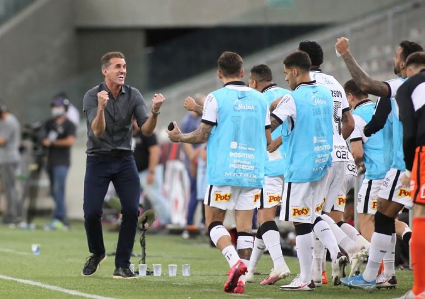 Mancini completa um 'turno' no Corinthians; veja o que mudou no time desde sua estreia